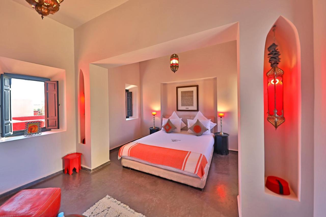 Hotel Dar Noujoum Ait Bou Zguia Exterior foto
